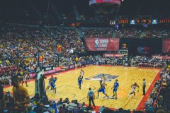 绿茵场上的心跳骤变，球迷情绪随赛果跌宕起伏